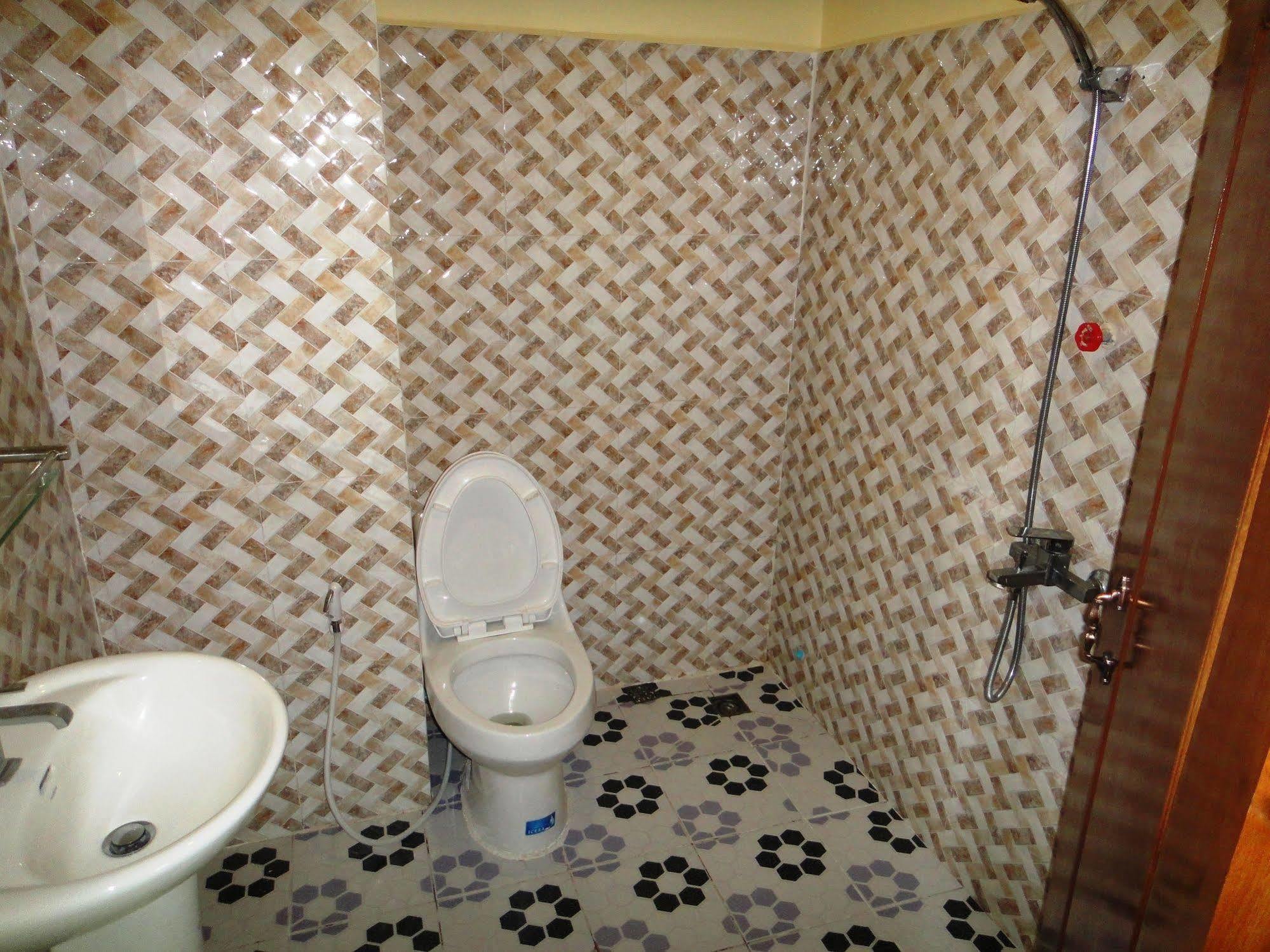 Borey Vatanac Guesthouse Kampot Dış mekan fotoğraf