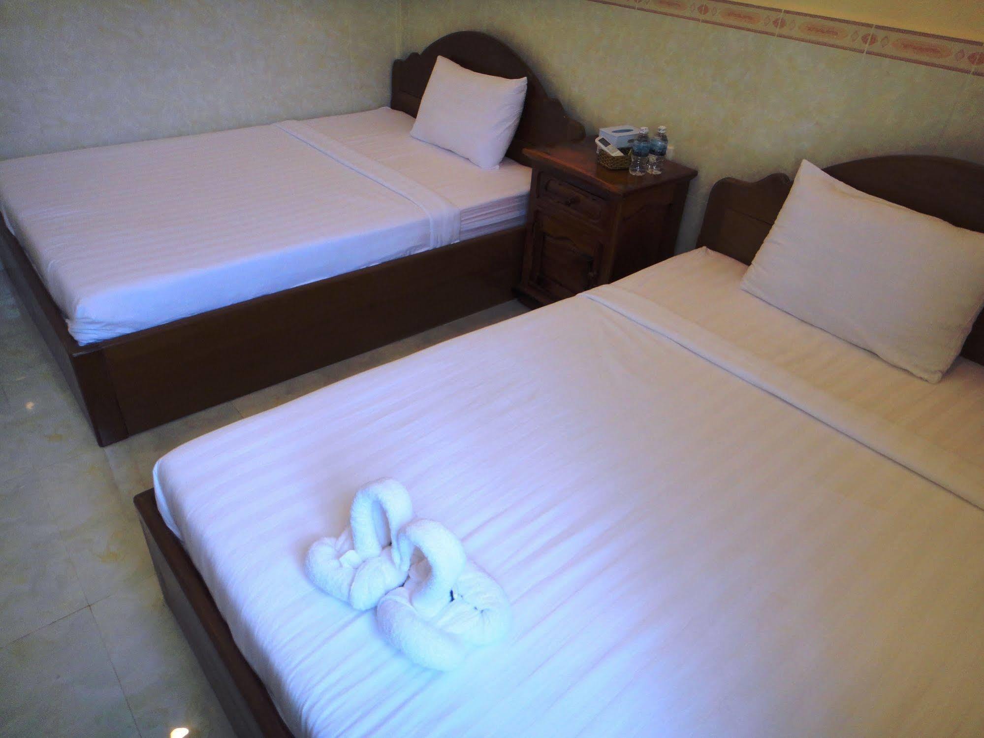 Borey Vatanac Guesthouse Kampot Dış mekan fotoğraf