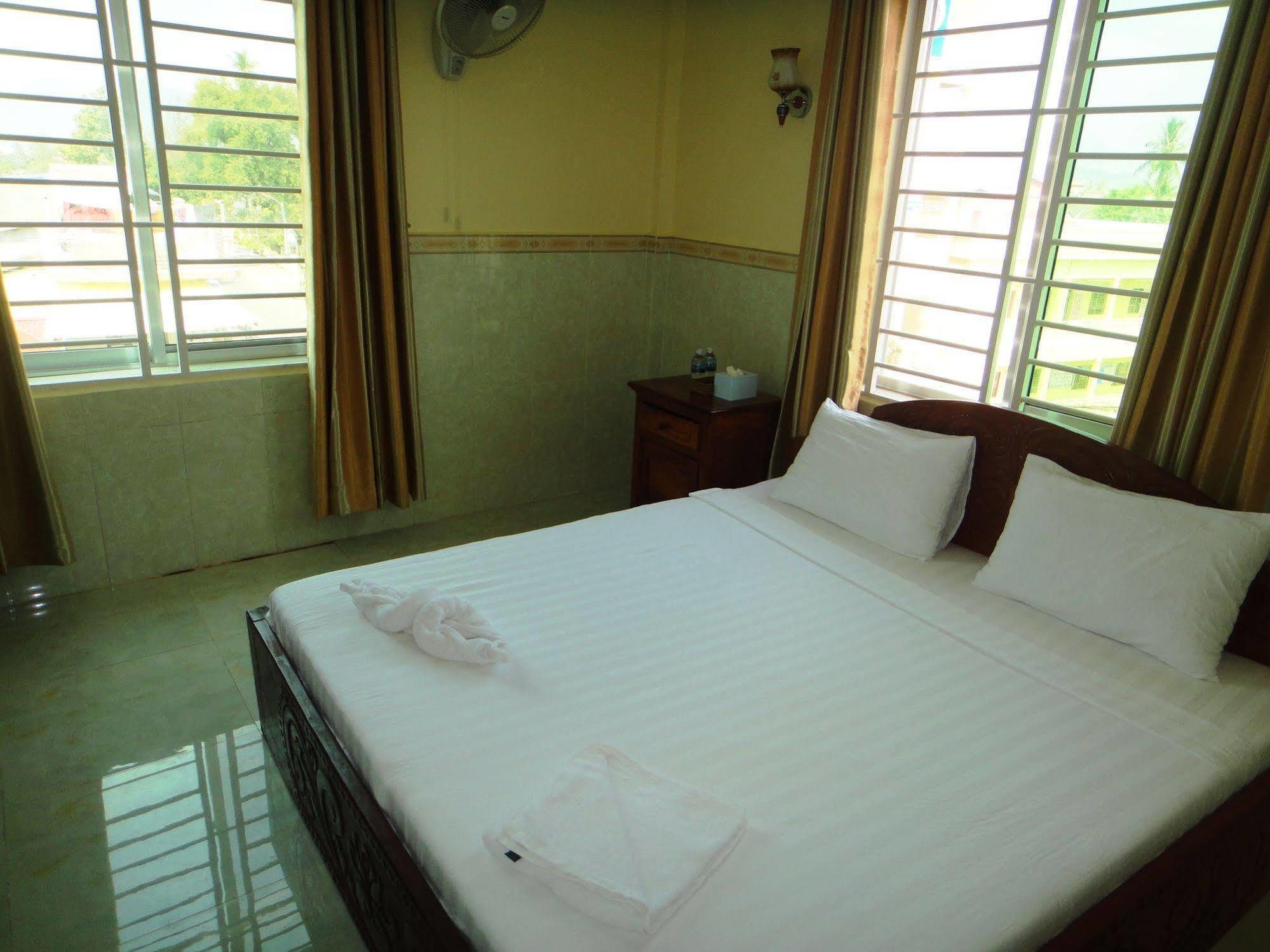 Borey Vatanac Guesthouse Kampot Dış mekan fotoğraf
