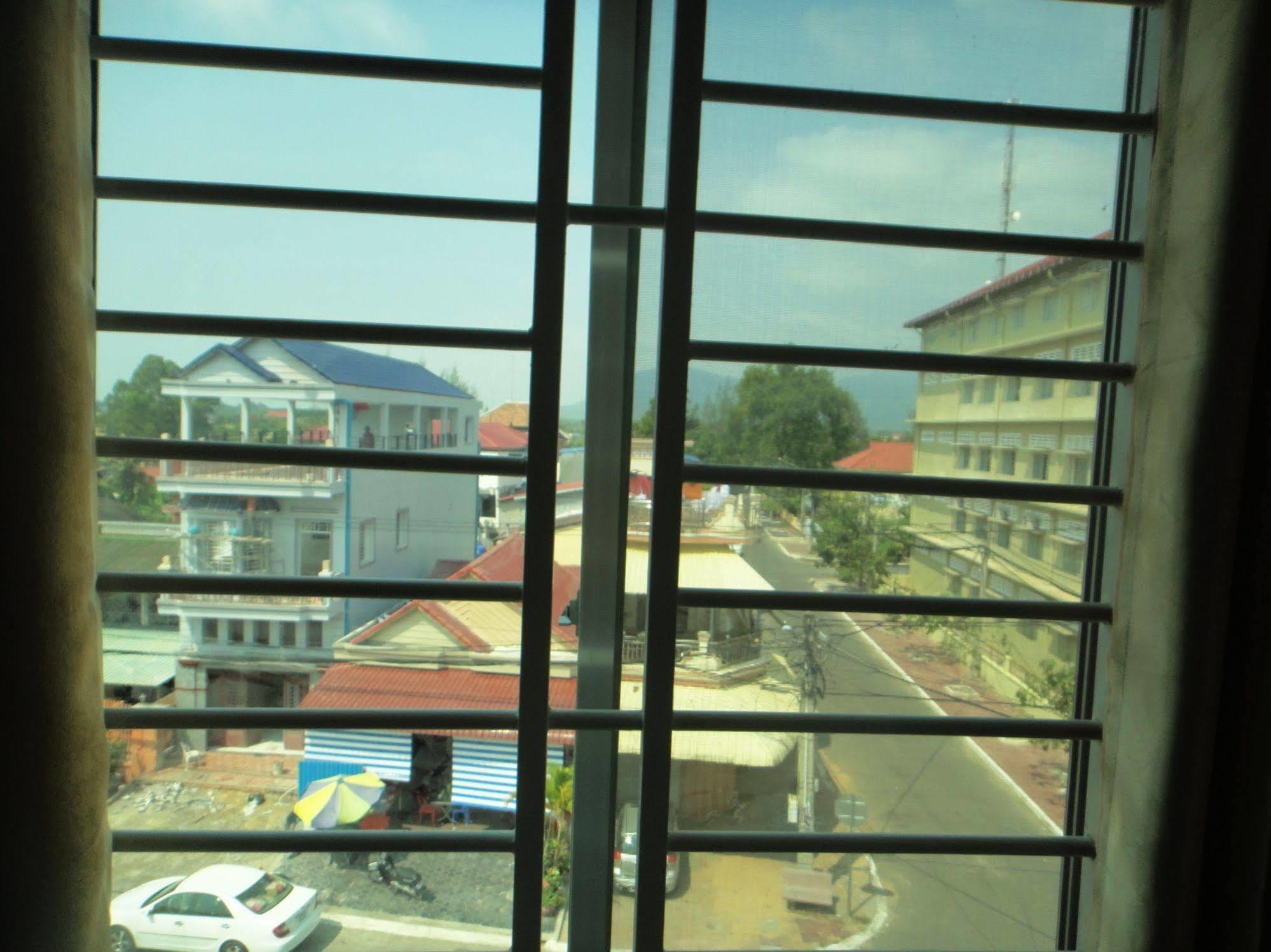 Borey Vatanac Guesthouse Kampot Dış mekan fotoğraf
